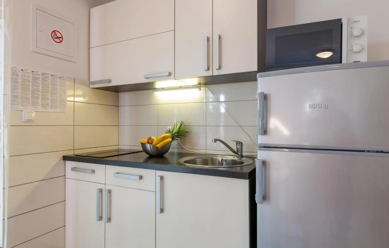 Affabilis Vip House - Top Location Right Next To The Beach - Free Parking - Sea View - Facilities And Activities Within Walking Distance - 15 Minutes From Split Airport - Buralux Properties Trogir 0*,
