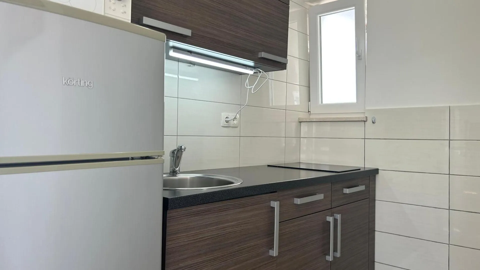 Affabilis Vip House - Top Location Right Next To The Beach - Free Parking - Sea View - Facilities And Activities Within Walking Distance - 15 Minutes From Split Airport - Buralux Properties Trogir 0*,