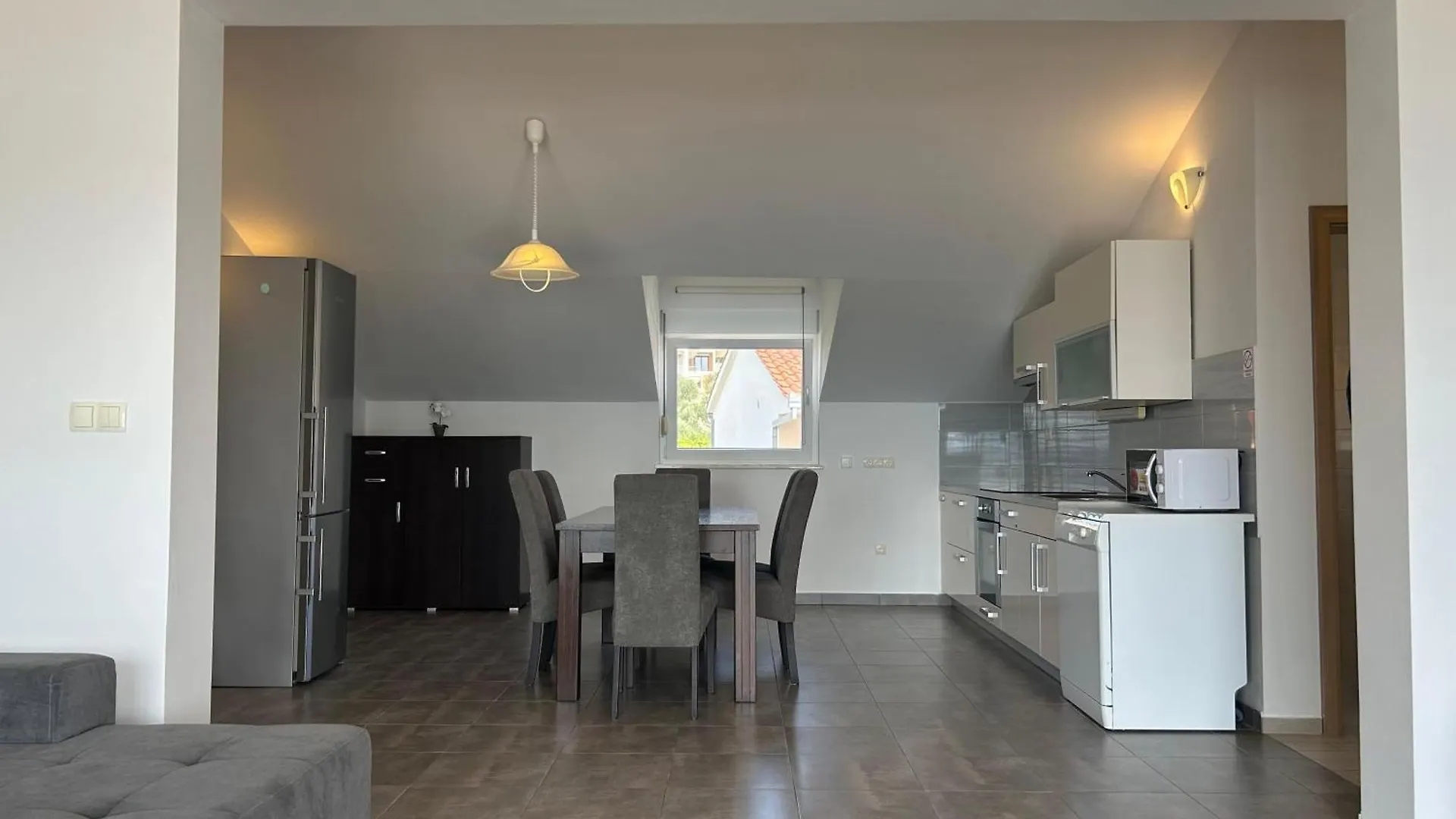 Apartment Affabilis Vip House - Top Location Right Next To The Beach - Free Parking - Sea View - Facilities And Activities Within Walking Distance - 15 Minutes From Split Airport - Buralux Properties Trogir Croatia