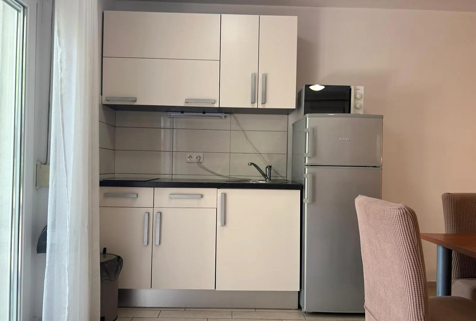 Affabilis Vip House - Top Location Right Next To The Beach - Free Parking - Sea View - Facilities And Activities Within Walking Distance - 15 Minutes From Split Airport - Buralux Properties Trogir Croatia