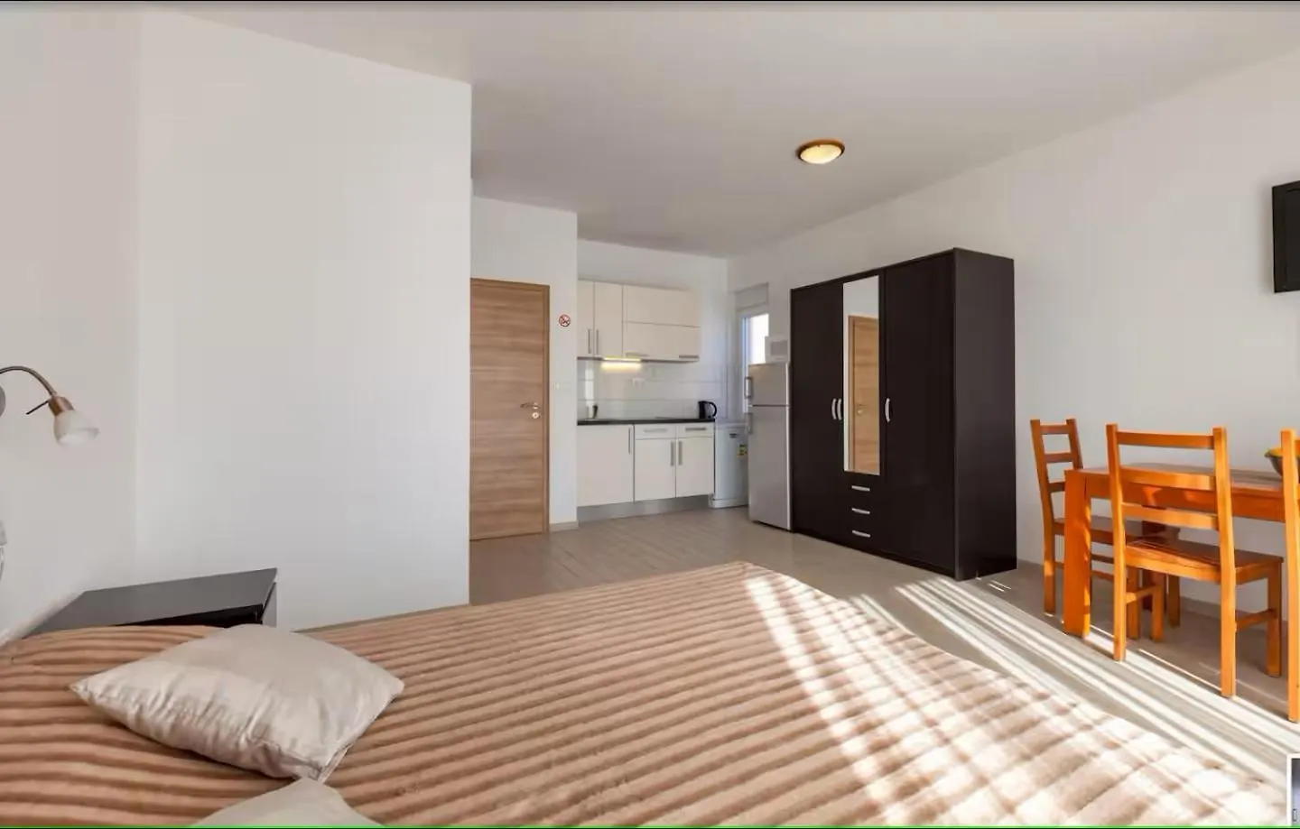 Affabilis Vip House - Top Location Right Next To The Beach - Free Parking - Sea View - Facilities And Activities Within Walking Distance - 15 Minutes From Split Airport - Buralux Properties Trogir 0*,  Croatia