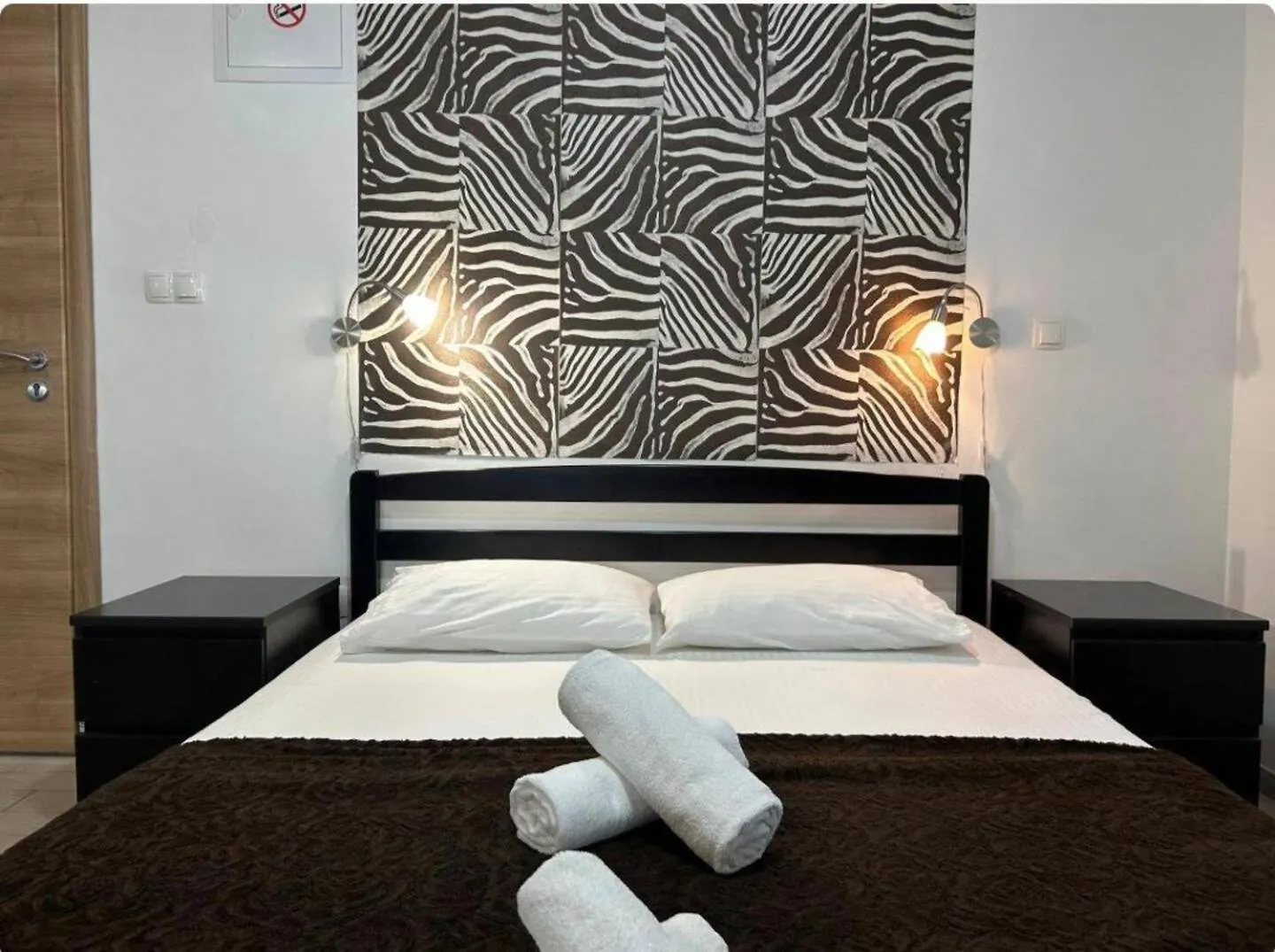 Affabilis Vip House - Top Location Right Next To The Beach - Free Parking - Sea View - Facilities And Activities Within Walking Distance - 15 Minutes From Split Airport - Buralux Properties Trogir 0*,